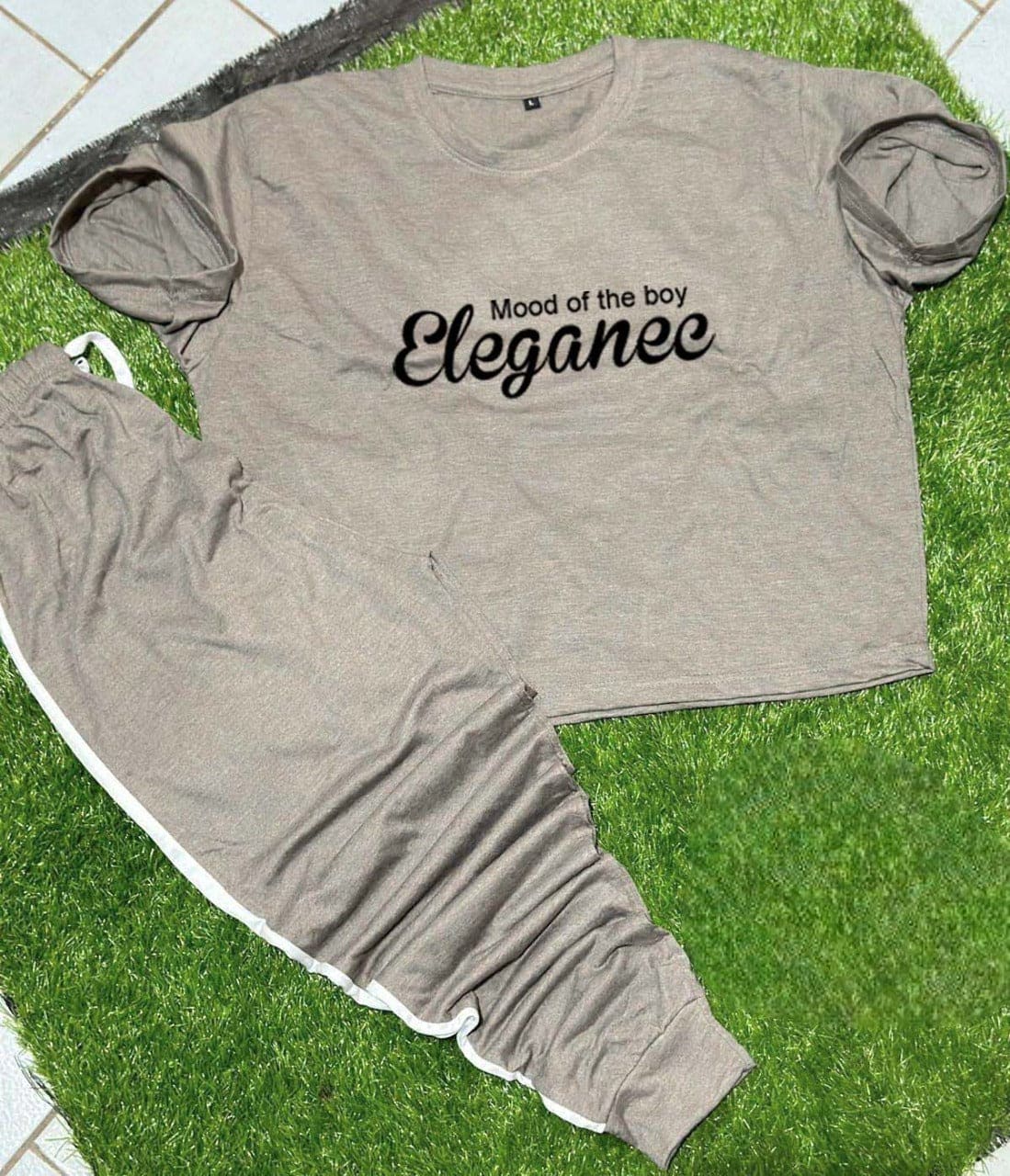 Elegance Crop Top Printed Track Suit, Women's Soft Sports, Comfortable Pant Sportive Track Suit Elegance Crop Top Printed Track Suit, Women's Soft Sports, Comfortable Pant Sportive Track Suit